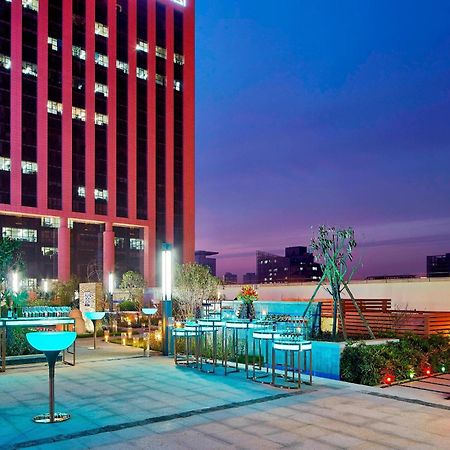 Sheraton Grand Zhengzhou Hotel Eksteriør billede