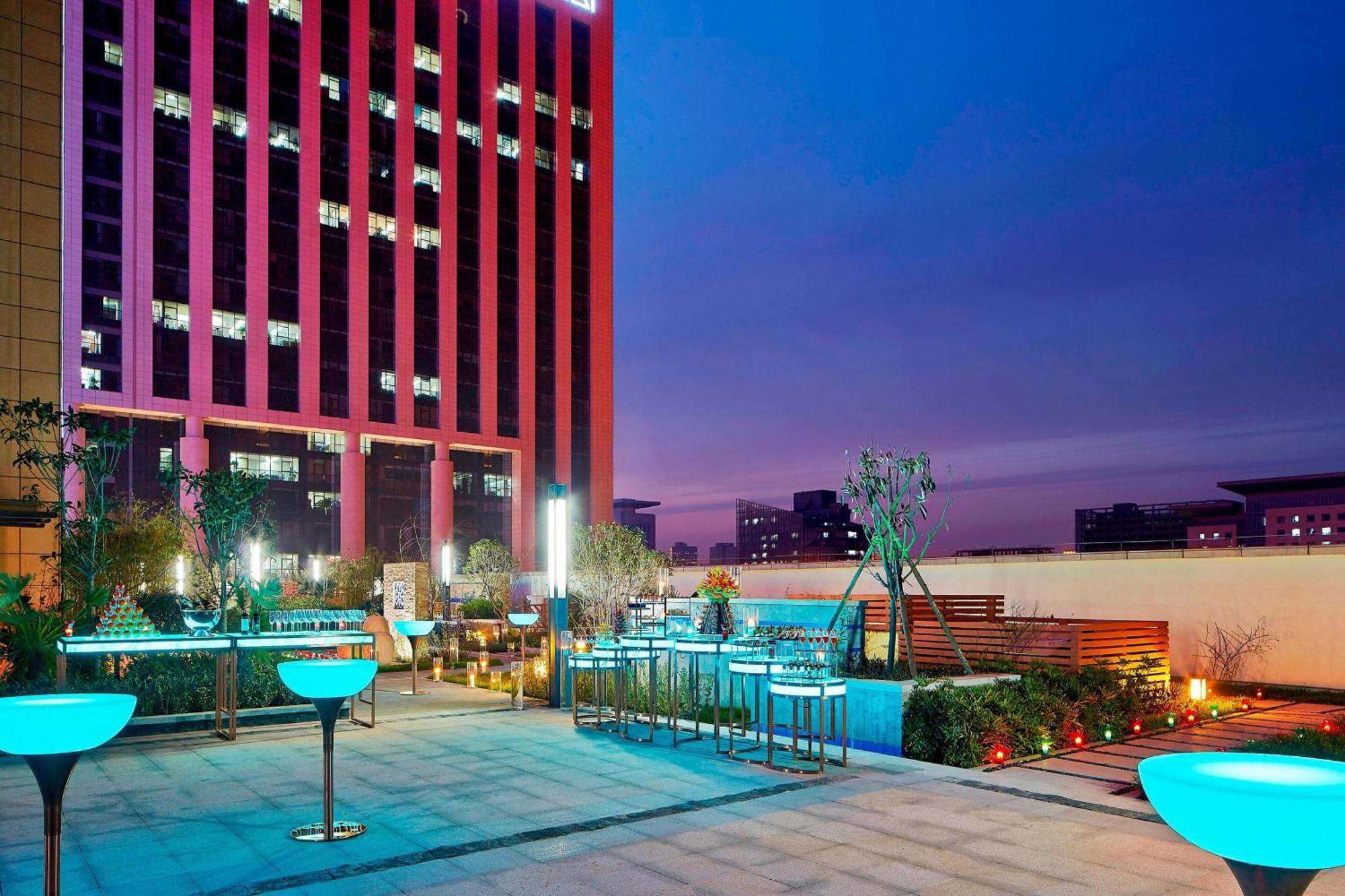 Sheraton Grand Zhengzhou Hotel Eksteriør billede