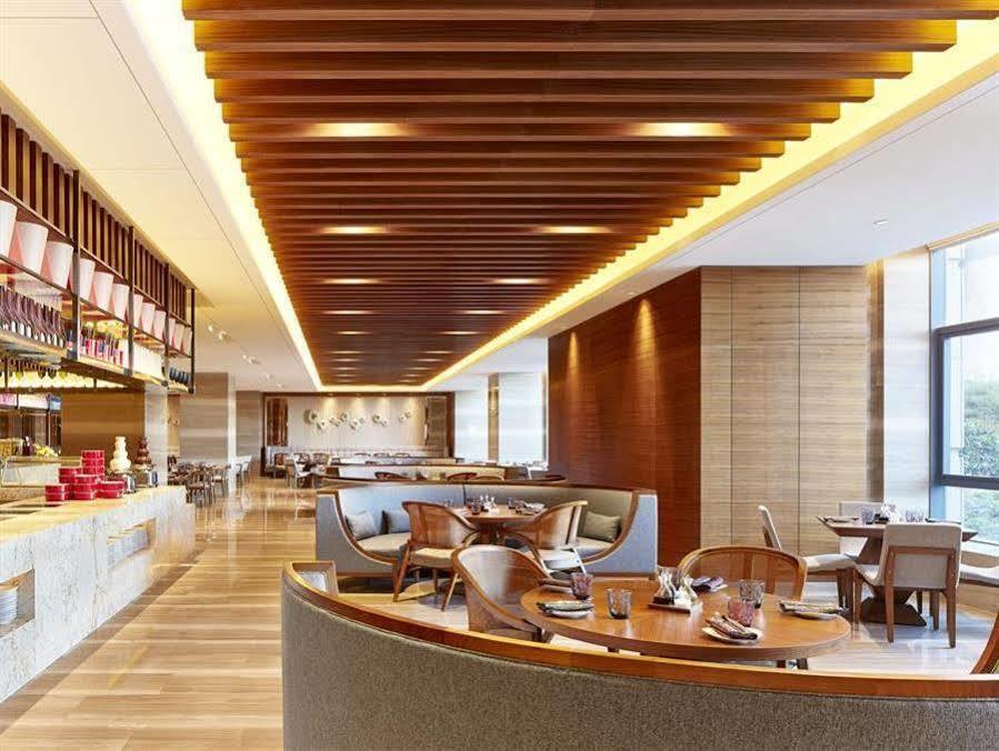 Sheraton Grand Zhengzhou Hotel Eksteriør billede