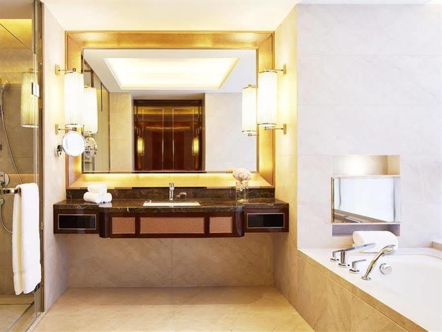 Sheraton Grand Zhengzhou Hotel Eksteriør billede